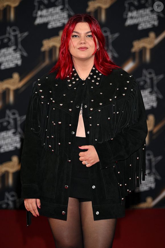 Louane au photocall de la 26ème édition des NRJ Music Awards à Cannes, le 1er novembre 2024. © Bebert-Guignebourg/Bestimage
