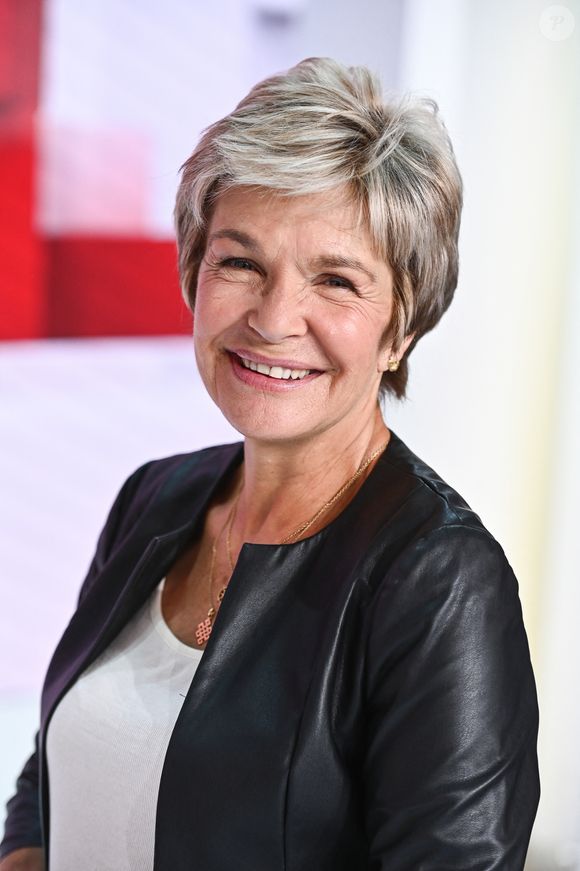 Exclusif - Veronique Jannot - Enregistrement de l'émission Vivement dimanche au studio Gabriel, présentée par M.Drucker et diffusée sur France 3 le 15 octobre 2023.
© Guillaume Gaffiot / Bestimage