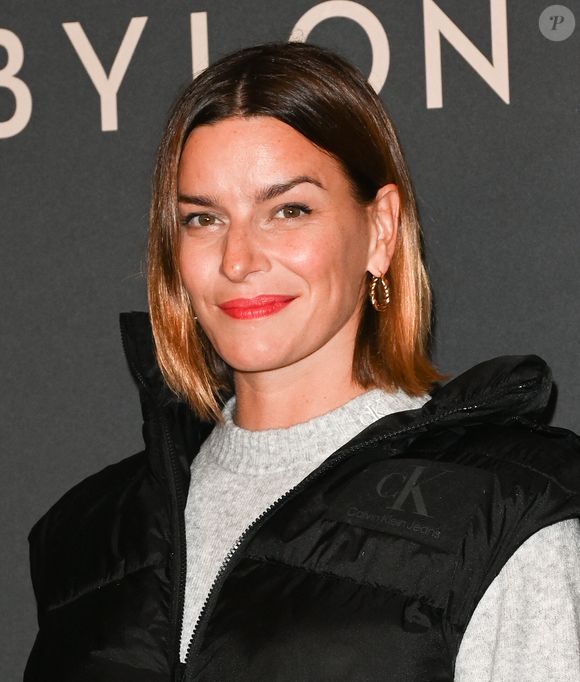 "J'ai l'âge que j'ai et c'est bien de laisser la place aux jeunes", a ensuite ajouté la danseuse

Fauve Hautot à la première du film "Babylon" au cinéma Le Grand Rex à Paris, France, le 14 janvier 2023. © Coadic Guirec/Bestimage