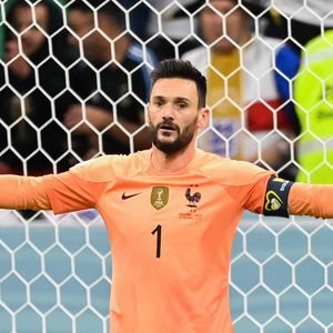 Hugo Lloris au match de football de quart de finale opposant la France à l’Angleterre lors de la coupe du Monde (FIFA 2022) au stade Al Bayt à Al Khor au Qatar, le 10 décembre 2022. La France a gagné 2-1. © Philippe Perusseau/Bestimage