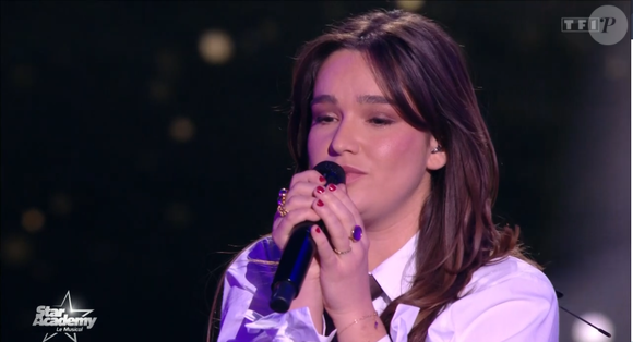 C'est de plus en plus..." : Un nouvel élève quitte la Star Academy et perd ses moyens, Nikos Aliagas réagit comme il peut sur le plateau : Le diaporama - Purepeople