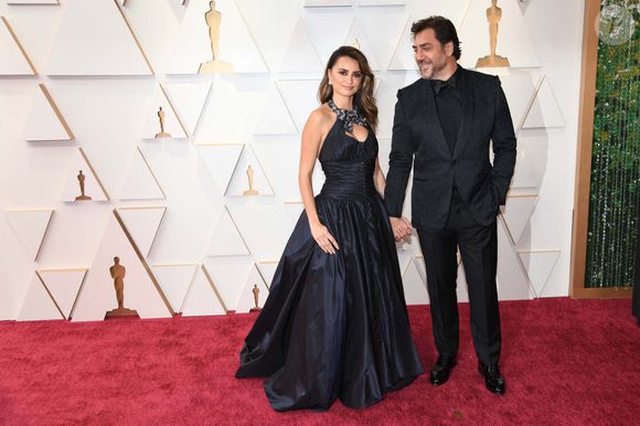 Penelope Cruz et Javier Bardem au photocall de la 94ème édition de la cérémonie des Oscars à Los Angeles, le 27 mars 2022. © Kevin Sullivan via Zuma Press/Bestimage