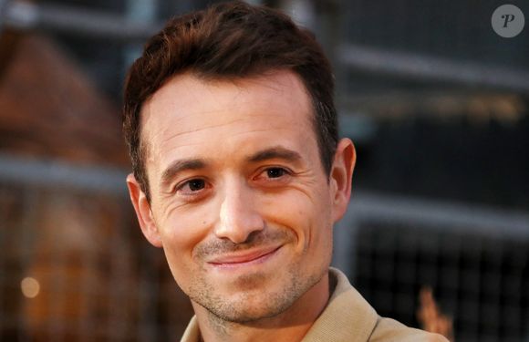 Le présentateur de France 2 et défenseur de l'écologie, Hugo Clément, tient une conférence sur l'avenir de la Terre, à l'occasion de la sortie de sa bande-dessinée "Le théorème du Vaquita" dans la nef de l'espace Darwin à Bordeaux. Le 20 Octobre 2023
© Patrick Bernard / Bestimage
