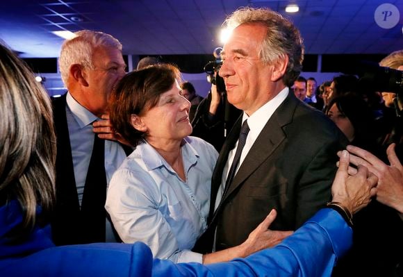 Archive - François Bayrou, président du Modem, fête en compagnie de sa femme Elisabeth sa victoire à l'élection municipale de Pau, France, le 31 Mars 2014. © Patrick Bernard/Bestimage