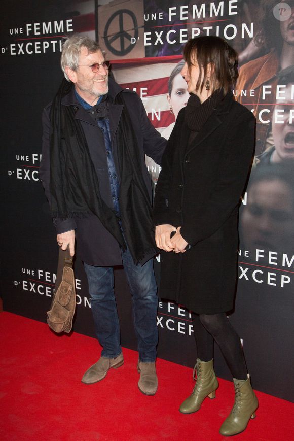 Tcheky Karyo et Valerie Keruzore assistent à la première du film 'Une Femme d'Exception' 'On the Basis of Sex' à Paris au Gaumont Opéra Capucines le 04 décembre 2018 à Paris, France. Photo par Nasser Berzane/ABACAPRESS.COM