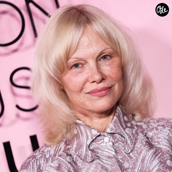 Pamela Anderson au photocall de la cérémonie des Fashion Trust U.S. Awards 2026, en partenariat avec Google, aux studios nya WEST à Los Angeles, Californie, États-Unis, le 8 avril 2026. © Chad Salvador/Image Press Agency/Backgrid/Bestimage