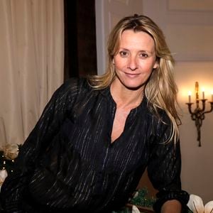 Sarah Poniatowski a beau mener une vie parisienne, notamment pour gérer sa carrière professionnelle de designer et de décoratrice d'intérieur, elle est installée une bonne partie de l'année chez nos voisins marocains.

Exclusif - Sarah Lavoine Poniatowski - Les célébrités assistent au 42ème "Cocktail des Ecrivains", organisé par le Cercle MBC au Fouquet's à Paris.