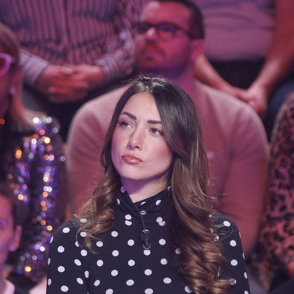 Exclusif - Delphine Wespiser, sur le plateau de  TBT9 présenté par C.Hanouna, et diffusé en direct sur W9, Paris, France, le 02 mars 2026. © Jack Tribeca / Bestimage