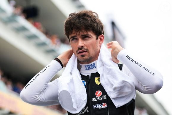 Le pilote de Formule 1 mise sur un univers élégant et personnel à l’approche de l’été.

LECLERC Charles (mco), Scuderia Ferrari SF-26, portrait lors du Formula 1 Miami Grand Prix 2026, 4ème manche du Championnat du Monde de Formule 1 sur le Miami International Autodrome, à Miami Gardens, USA.
DPPI / PsnewZ / Bestimage