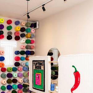 Exclusif - Atmosphère à l'inauguration de la boutique de Ninon Dechavanne un Tufting Studio, un atelier dédié à l'exploration créative,où chacun peut s'initier à l'art du Tufting et concevoir sa propre œuvre, à Paris, France, le 11 septembre 2025. © Julien Sarkissian/Bestimage