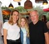 Dans la famille Boudou, nous demandons Alcéa ! 

Exclusif - André Boudou, sa femme Adine et leur fille Alcéa lors de la soirée d'inauguration de l'Hôtel Lou Pinet et du restaurant Beefbar à Saint-Tropez.
© Luc Boutria / Nice Matin / Bestimage