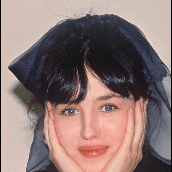 ARCHIVES - ISABELLE ADJANI EN 1990