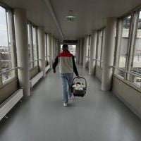 Cette animatrice radio annonce la naissance de son enfant avec d'adorables clichés et dévoile le prénom de son nouveau né