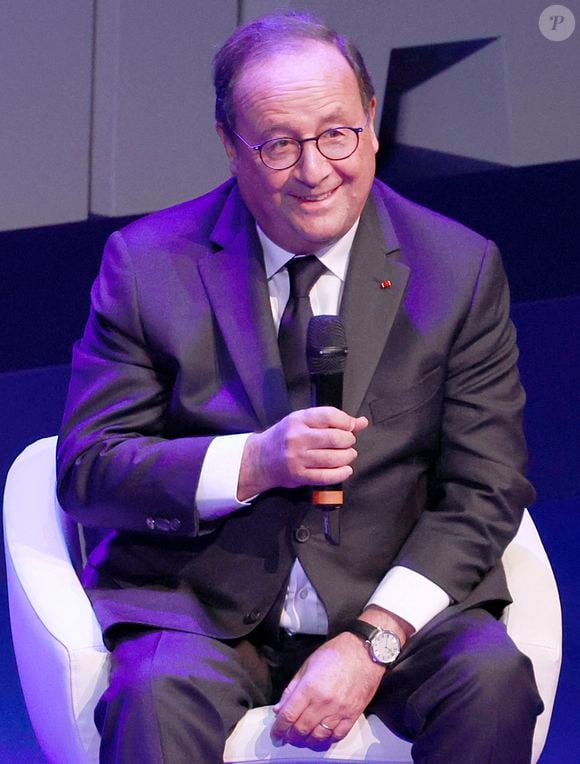 François Hollande lors du Festival Séries Mania à Lille le 23 mars 2025

© Chrisotphe Aubert via Bestimage