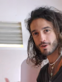 “J’adore cet endroit” : Ce grand chef parisien, connu des téléspectateurs et des internautes, fait visiter son appartement en plein cœur de Paris