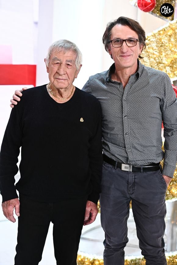 Exclusif - Antoine Ciosi et son fils Jérôme Ciosi - Enregistrement de l'émission "Vivement dimanche" au studio Gabriel, présentée par M.Drucker, diffusée sur France 3 le 18 décembre 2022. © Guillaume Gaffiot / Bestimage