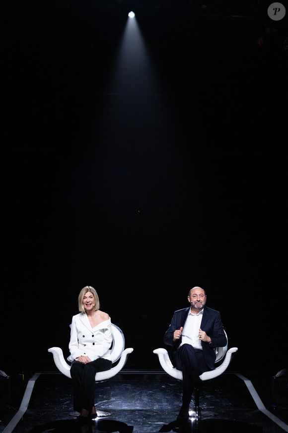 Exclusif - Kad Merad et Michele Laroque lors de l'enregistrement de l'émission "La chanson secrète N°14", présentée par Nikos Aliagas et diffusée le 26 décembre sur TF1, à Paris le 9 décembre 2025. © Jacovides-Moreau/Bestimage