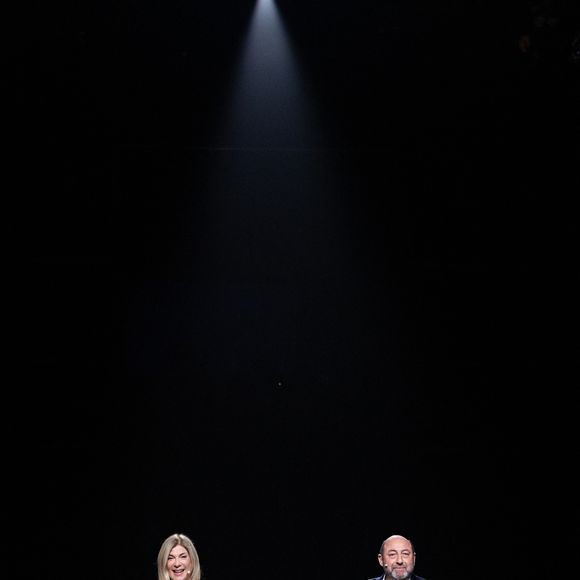 Exclusif - Kad Merad et Michele Laroque lors de l'enregistrement de l'émission "La chanson secrète N°14", présentée par Nikos Aliagas et diffusée le 26 décembre sur TF1, à Paris le 9 décembre 2025. © Jacovides-Moreau/Bestimage