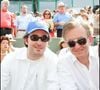 Le PDG de LVMH a aussi réussi sa famille, à la tête d'une tribu de 5 enfants Delphine, Antoine, Alexandre, Frédéric et Jean
Bernard Arnault et son aîné Antoine à Roland-Garros en 2006. © RINDOFF-MACAULT / BESTIMAGE