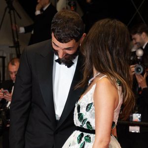 Karim Benzema et sa compagne Lyna Khoudri lors de la montée des marches du film « 13 jours 13 nuits » lors du 78ème Festival International du Film de Cannes. Le 23 mai 2025
© Jacovides-Moreau / Bestimage
