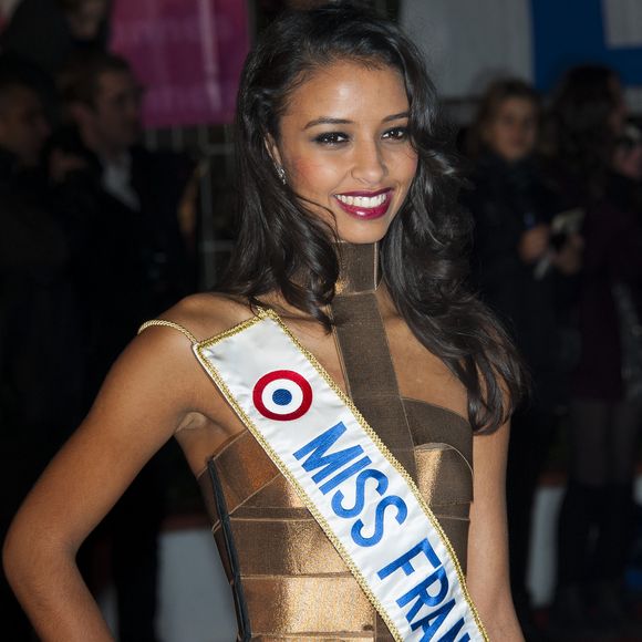 Elle a été élue Miss France il y a 12 ans...

Miss France 2014 Flora Coquerel arrivant à la cérémonie des NRJ Music Awards 2014 qui s'est tenue au Palais des Festivals à Cannes, France, le 14 décembre 2013. Photo Nicolas Genin/ABACAPRESS.COM