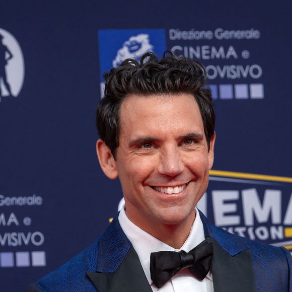 Mika assiste au tapis rouge lors du 70e David Di Donatello aux studios Cinecitta le 7 mai 2025 à Rome, Italie.