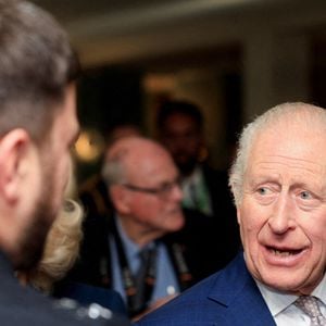 Le roi Charles III assiste à une réception à l'hôtel de ville de Waltham Forest, dans l'est de Londres, pour célébrer la cohésion de la communauté dans le quartier de Londres, Angleterre, Royaume-Uni, le 20 décembre 2024. Photo par Mina Kim/PA Wire/ABACAPRESS.COM