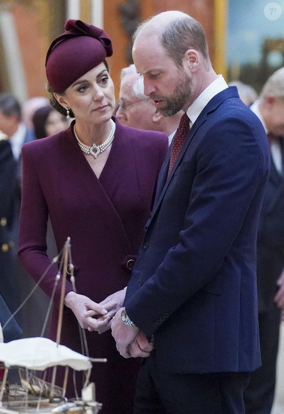 Kate Middleton et le prince William à une exposition spéciale dans la Galerie d'images d'objets de la Royal Collection Trust et de la Turquoise Mountain Foundation le 3 décembre 2024. Photo by The Sun/News Licensing/ABACAPRESS.COM