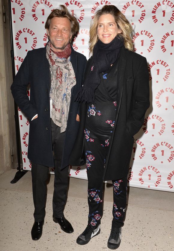 Laurent Delahousse et sa compagne Alice Taglioni (enceinte) lors d'une visite privée et d'un dîner de gala caritatif donné en faveur des actions de l'association "Un Rien C'est Tout" au musée Rodin à Paris, France
VEEREN / BESTIMAGE
