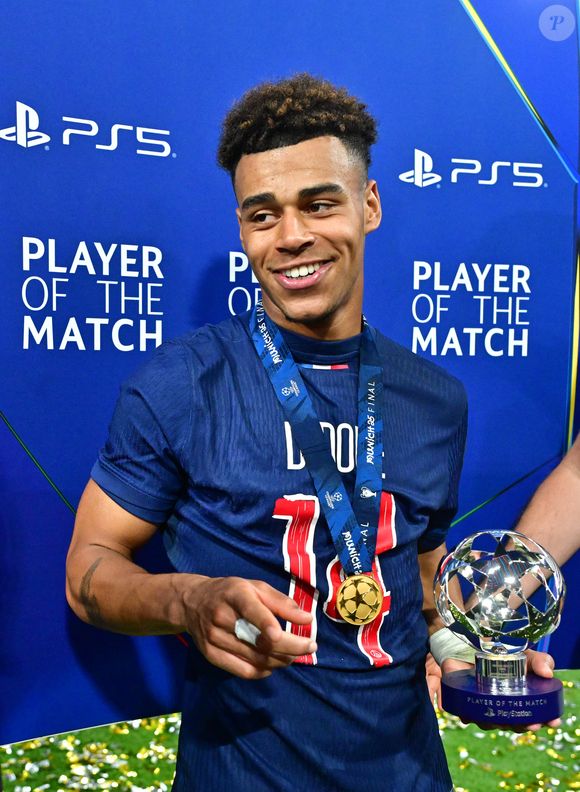La nouvelle pépite du PSG a explosé cette année à Paris

Désiré Doué - Le PSG remporte la Ligue Des Champions 2025, pour la première fois de son histoire, face à l'Inter Milan (5-0) à l'Allianz Arena de Munich, le 31 mai 2025.
© Christian Liewig/Bestimage
