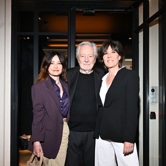 Évelyne Bouix, Pierre Arditi, Mathilde Seigner - Arrivées à l'enregistrement de l'émission "Serge Lama le dernier rappel!" au théâtre Marigny à Paris le 29 avril 2025.

© Yehiel Chekroune / Bestimage