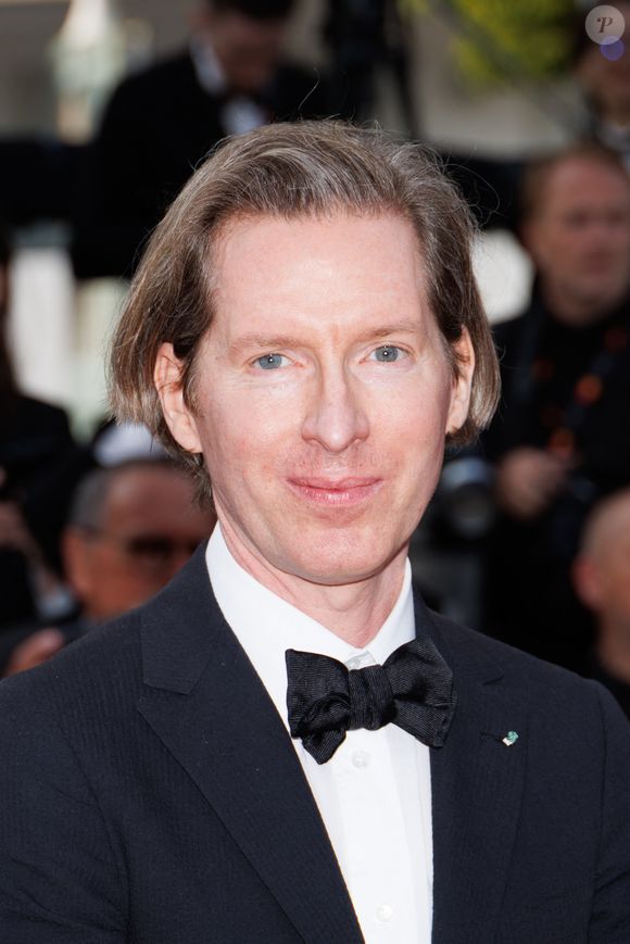 Wes Anderson à la montée des marches du film « The Phoenician Scheme » lors du 78ème Festival International du Film de Cannes, au Palais des Festivals à Cannes. Le 18 mai 2025. © Jacovides-Moreau / Bestimage