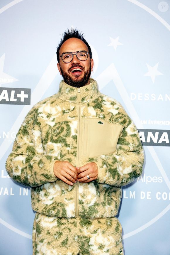 En coulisses, il affiche sa détermination avec son équipe : "L’union fait la force".

Jarry au photocall de la cérémonie d'ouverture du 28ème Festival International du Film de Comédie à l'Alpe d'Huez le 13 janvier 2025.

© Dominique Jacovides / Bestimage