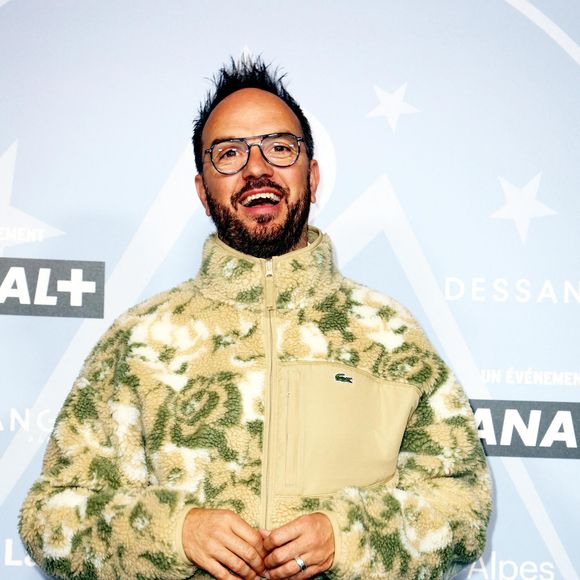 En coulisses, il affiche sa détermination avec son équipe : "L’union fait la force".

Jarry au photocall de la cérémonie d'ouverture du 28ème Festival International du Film de Comédie à l'Alpe d'Huez le 13 janvier 2025.

© Dominique Jacovides / Bestimage