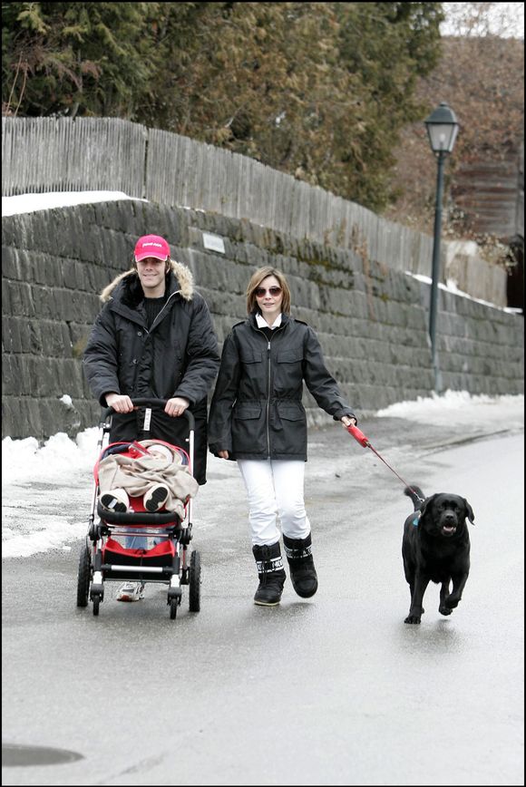 Vittoria de Savoie est la fille du prince Emmanuel Philibert de Savoie, principal héritier au trône d'Italie.

Le prince Emmanuel Philibert de Savoie, la princesse Clotilde Courau et leur fille Vittoria à Gstaad en 2013 / No Credit