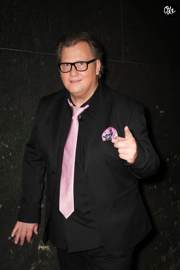 Exclusif - Sacha (Début de Soirée), en backstage de l’enregistrement de l’emission "On Connait La Chanson Années 80", présentée par L.Boccolini et diffusée le 22 septembre 2026 sur W9, à Paris, France, le 9 avril 2026. © Jack Tribeca/Bestimage