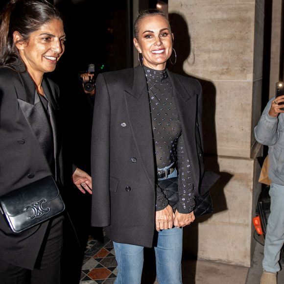 Maman de deux filles, Jade et Joy, la veuve de Johnny Hallyday affiche toujours une silhouette longiligne et une peau lisse. 


Laeticia Hallyday quitte les Costes, Paris, France le 14 octobre 2024. Photo by ABACAPRESS.COM