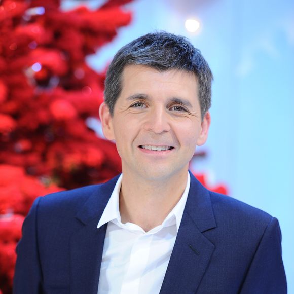Exclusif - Thomas Sotto à l'enregistrement de l'émission "Vivement Dimanche" présentée par M.Drucker, le 9 novembre 2019.

Photo : Guillaume Gaffiot / Bestimage