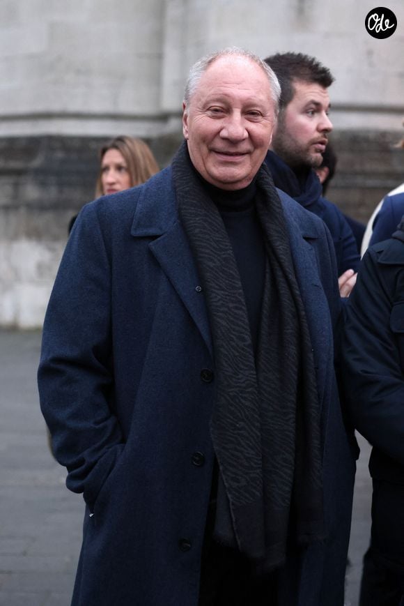 Alors que Franklin, aujourd’hui âgé de 11 ans, commence à s’affirmer, Éric Frechon relativise ses moments de rébellion et préfère laisser ses réflexions « faire leur chemin » dans la tête de son fils.

Le chef Eric Fréchon, 3 étoiles Michelin - Cérémonie des remises des Etoiles Michelin à Tours. Soirée de Gala au Château de Chambord. Le 17 mars 2024
© Jean-Marc Lhomer / Bestimage