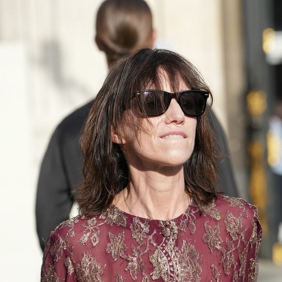 Charlotte Gainsbourg au défilé de mode Saint Laurent homme printemps / été 2027 à la Bourse du Commerce à Paris le 23 juin 2026 © Anne-Sophie Guebey / Bestimage