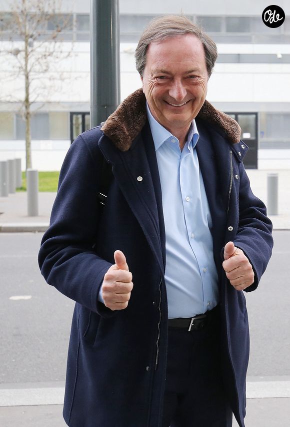 Loin des rayons de supermarchés et de la chaleur étouffante des grandes villes, Michel-Édouard Leclerc s'est octroyé une parenthèse enchantée. 

Michel Edouard Leclerc, PDG des magasins Leclerc, arrive aux studios de BFM TV à Paris, le 20 mars 2023. 
© Jonathan Rebboah / Panoramic / Bestimage