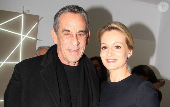 Exclusif - Thierry Ardisson et sa femme Audrey Crespo-Mara - Soirée de lancement du livre de Florence Belkacem (Coccinelle) à la galerie Kamel Mennour à Paris le 12 mars 2020. © Philippe Baldini/Bestimage