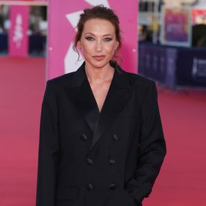 Laura Smet sur le tapis rouge lors de la première du film 'L'Invitation' pendant la 52ème édition du Festival du Cinéma Américain de Deauville, France, le 5 septembre 2026. © Denis Guignebourg/Bestimage