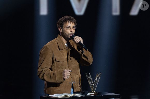 Disiz reçoit le prix Artiste masculin lors de la 41e cérémonie des Victoires de la Musique à La Seine Musicale le 13 février 2026 à Boulogne-Billancourt, France. Photo de Nasser Berzane/ABACAPRESS.COM