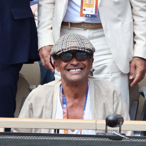 Nasser al-Khelaïfi (président du PSG) et Yannick Noah lors de la présentation du trophée de la Ligue des champions sur le court Philippe-Chatrier lors des internationaux de France de Tennis de Roland Garros 2025 (Jour 9), à Paris, France, le 2 juin 2025. © Jacovides-Moreau/Bestimage