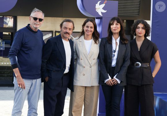qu'Hélène Médigue a réalisée ! Elle dévoile son nouveau film, "Une place pour Pierrot"

Patrick Mille, Marie Gillain, Helene Medigue et Mathilde Labarthe - Arrivées au cinéma CGR lors de la 18ème édition du Festival du Film Francophone de Angoulême (FFA) le 28 août 2025.

© Coadic Guirec / Bestimage