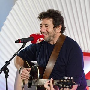 D'abord stressé pour son garçon qui se lance dans la cour des grands, Patrick Bruel a avoué avoir été bluffé par le concert de Léon qui s'est tenu le 13 décembre dernier à Los Angeles. 

Exclusif - Patrick Bruel lors de la dictée, pour l'association ELA, au lycée Saint-Joseph à Lyon. Le 13 novembre 2024
© Romain Doucelin / Bestimage