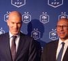 Le poste de podologue de la sélection avait initialement été confié à Marc Retali au mois d'août. 

L'ancien international français de football Zinédine Zidane (à droite) s'exprime aux côtés du président de la Fédération française de football, Philippe Diallo (à gauche), lors d'une conférence de presse visant à le présenter comme le nouveau sélectionneur de l'équipe de France, au siège de la Fédération française de football (FFF) à Paris, le 28 juillet 2026. © Baptiste Autissier/PsnewZ/Bestimage