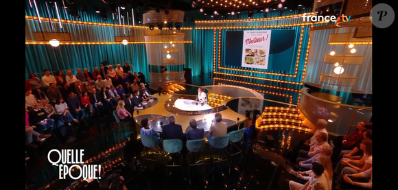 Jimmy Mohamed sur le plateau de "Quelle époque !" pour la promotion de son nouveau livre "Meilleur". France 2, le 15 novembre 2025.