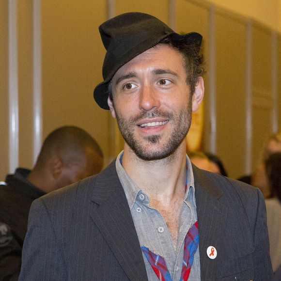 Charlie Winston sur la place de l'Hôtel de Ville lors du Festival Fnac Indetendances à Paris, France, le 19 juillet 2012. Photo par Felix de Malleray/ABACAPRESS.COM